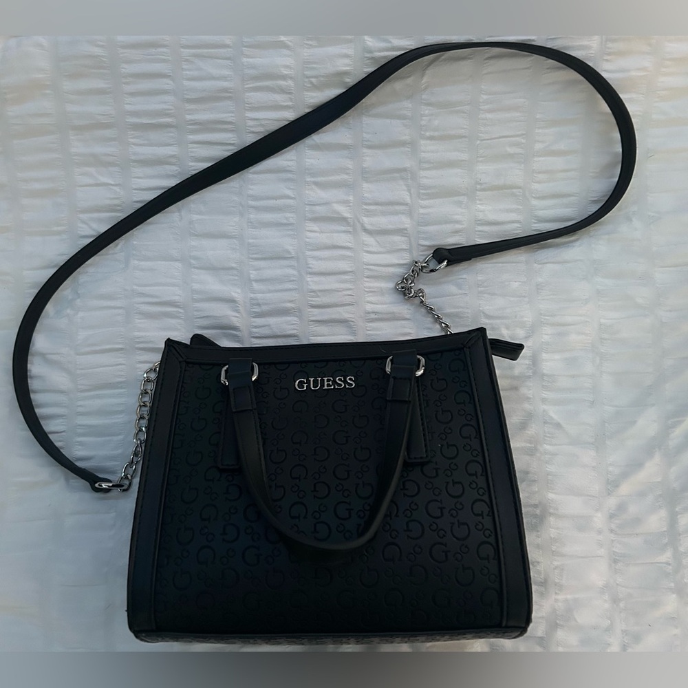 Black Guess purse, used once!